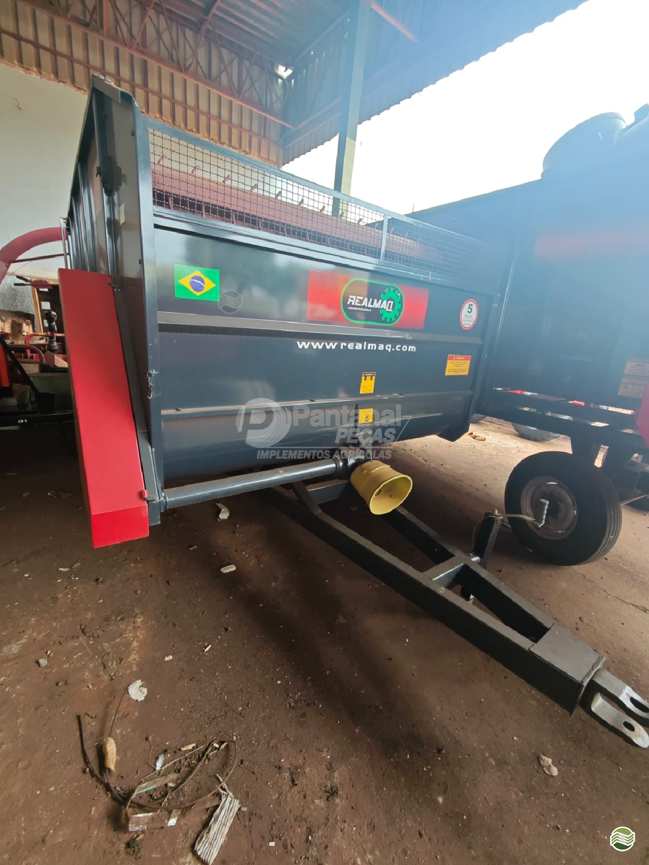 IMPLEMENTOS AGRICOLAS VAGAO FORRAGEIRO VAGÃO FORRAGEIRO Pantanal Peças e Implementos Agrícolas - Mahindra - Dourados DOURADOS MATO GROSSO DO SUL MS